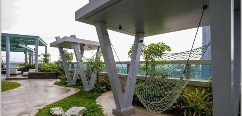 Classy 2Br Suite At Eastwood City With Pool And City Skyline View Manila Exterior foto
