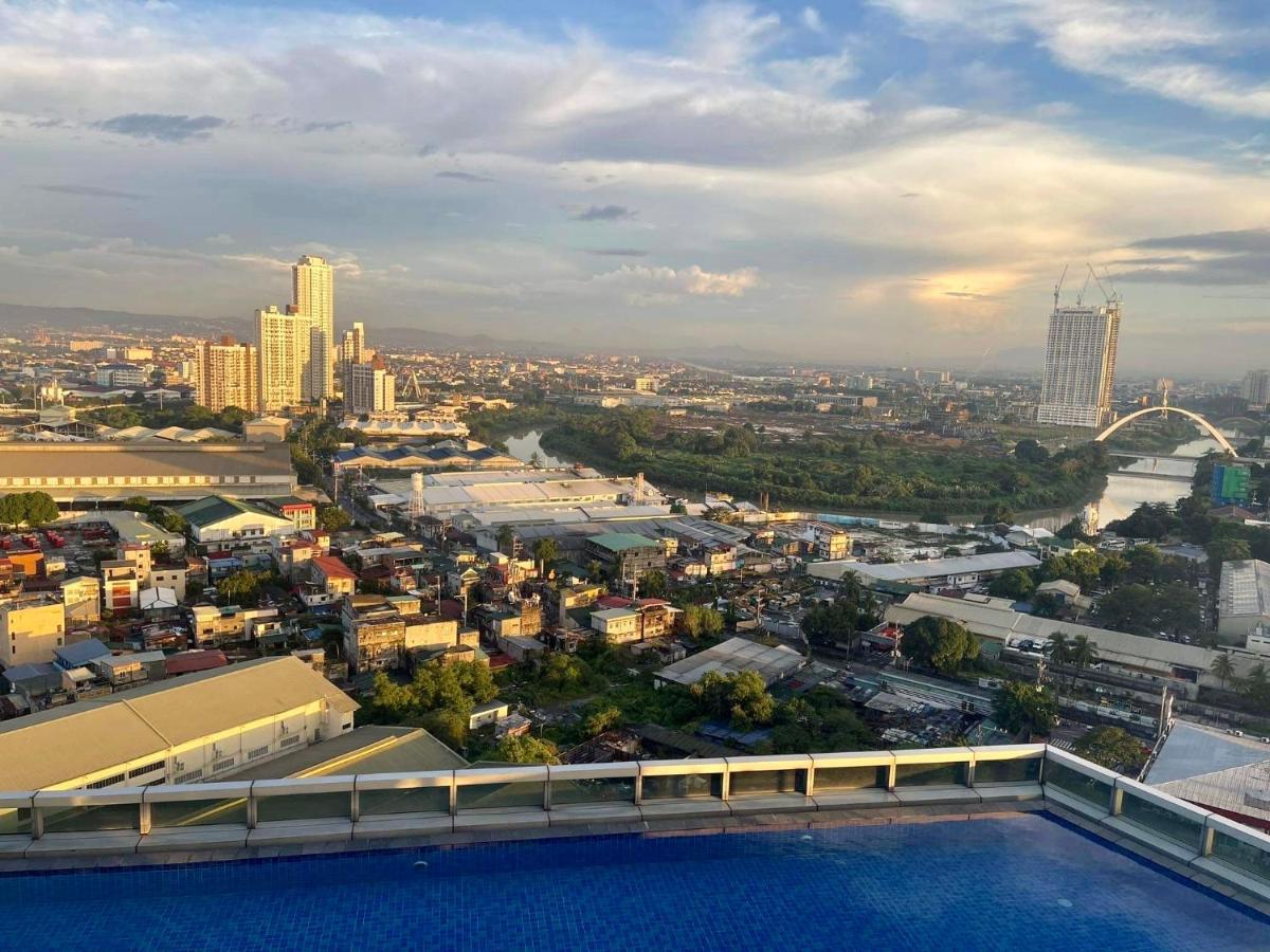 Classy 2Br Suite At Eastwood City With Pool And City Skyline View Manila Exterior foto